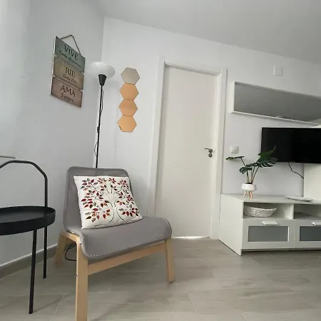 Victoria Apartment *